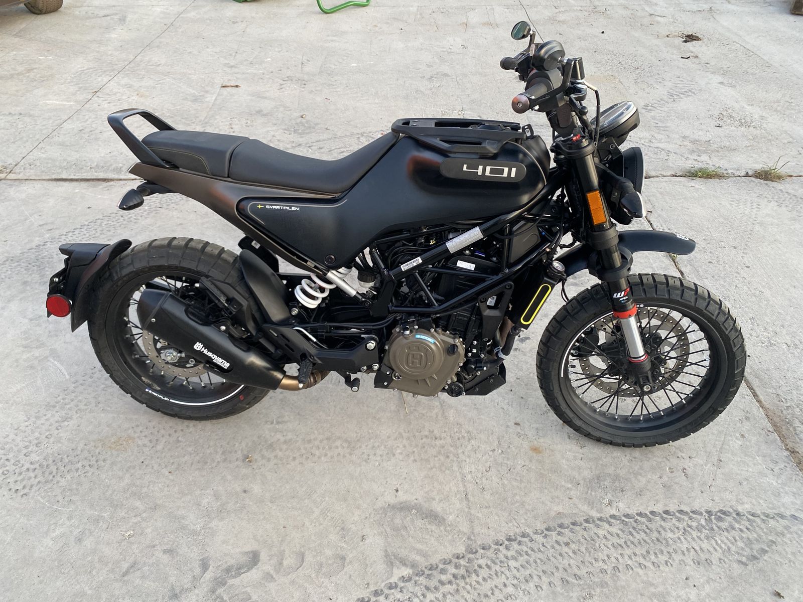 2023 Svartpilen 401