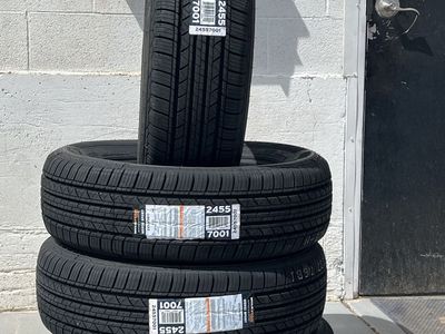 Set of 4 Milestar MS932 Sport Tires 225/65R17 - New