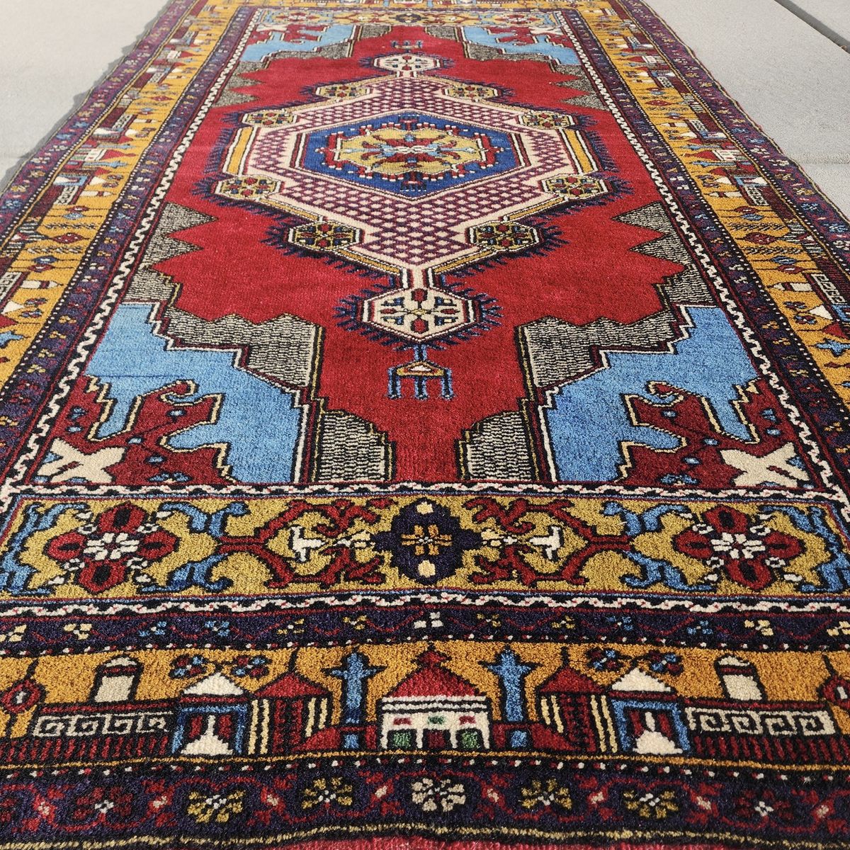 Main image 3