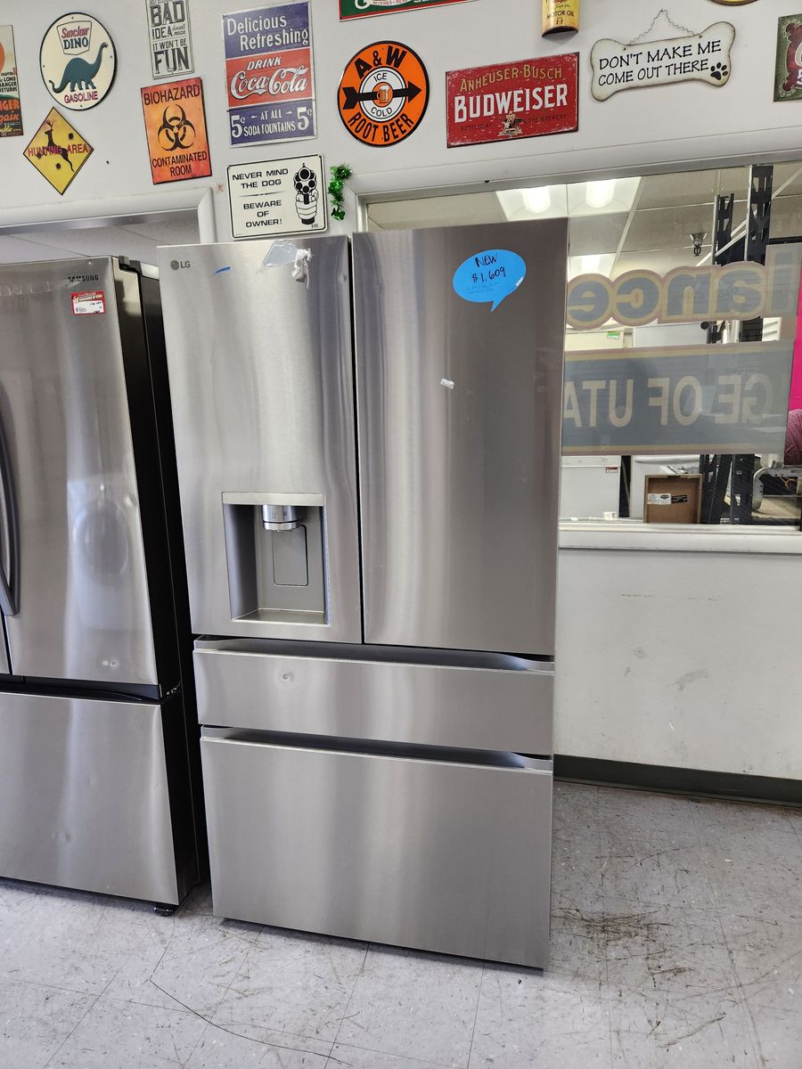 Brand New! LG Stainless Steel French Door Refrigerator with Ice and Water Dispenser