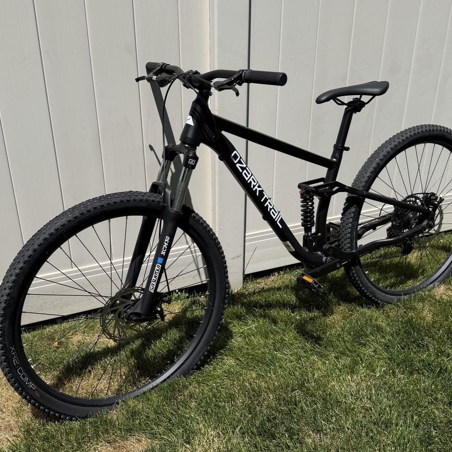 29” Ozark Trail FS.2 Slalom Full Suspension Mountain Bike