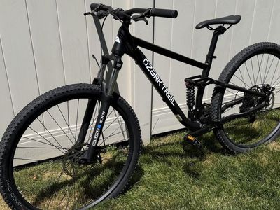 29” Ozark Trail FS.2 Slalom Full Suspension Mountain Bike