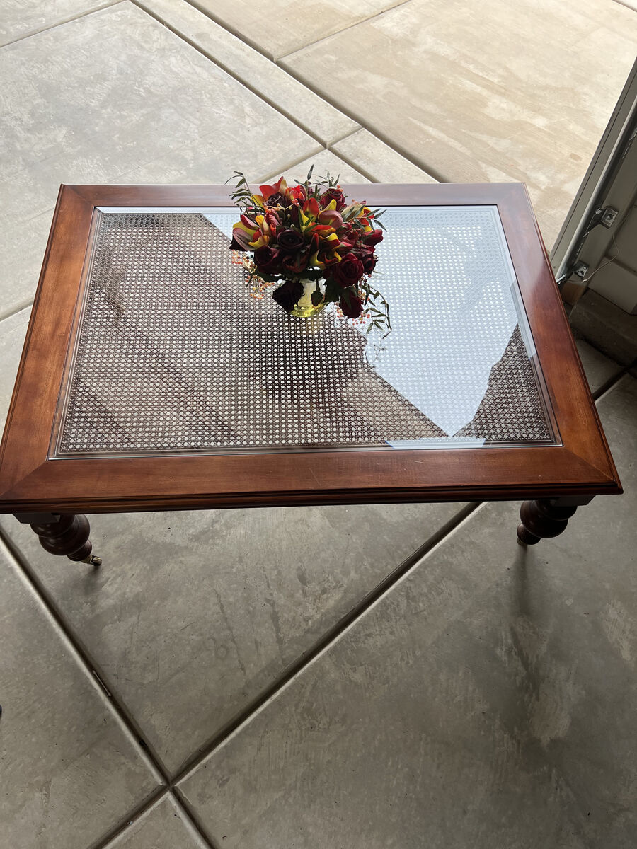 Ethan Allen British Classics Coffee Table