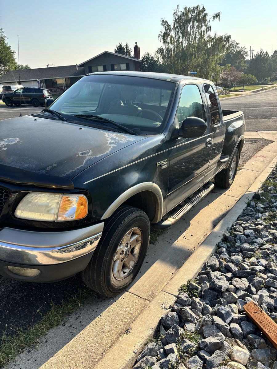 Ford F-150 FX4 Off Road Extended Cab Pickup Truck
