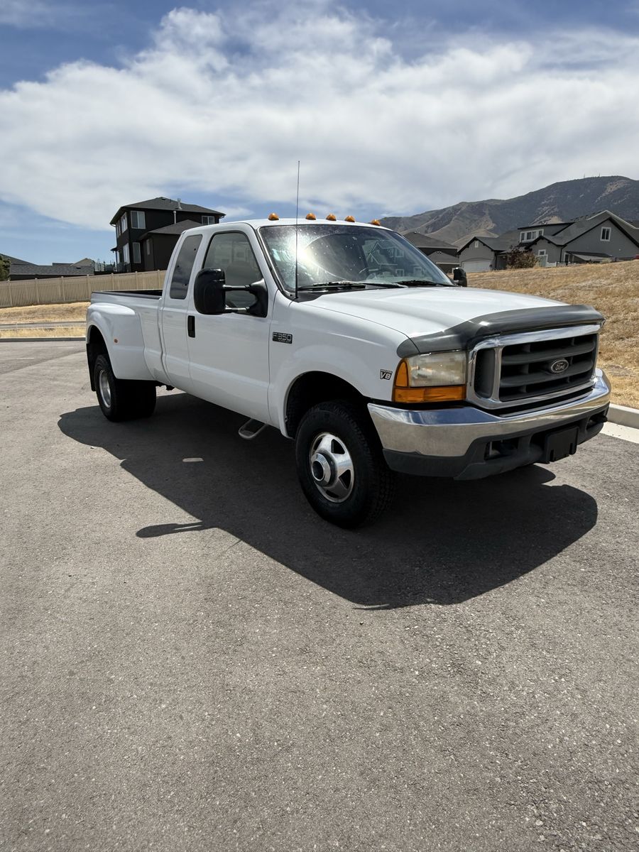 1999 Ford F-350 XLT