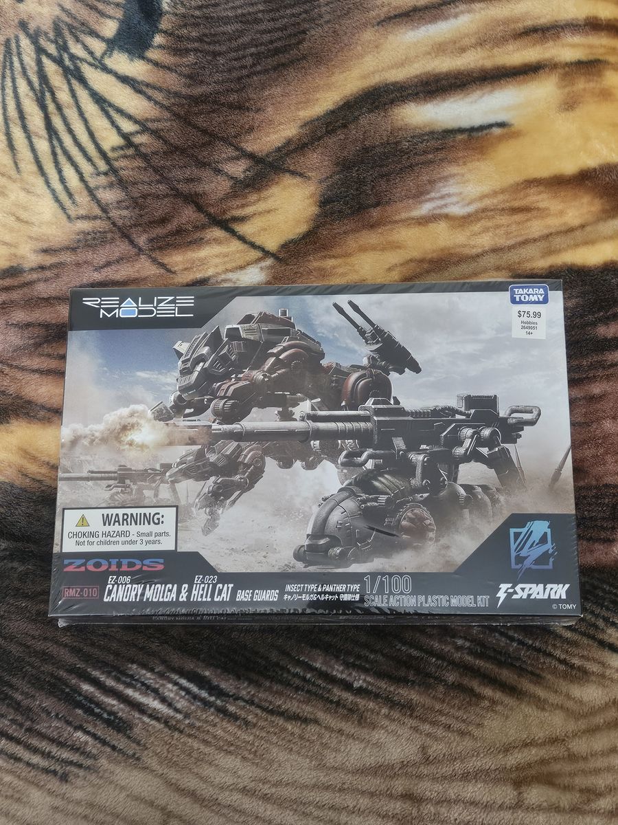 Takara Tomy: Zoids RMZ-010 EZ-006 Canory Molga & EZ-023 Hell Cat Base Guards Model Kit