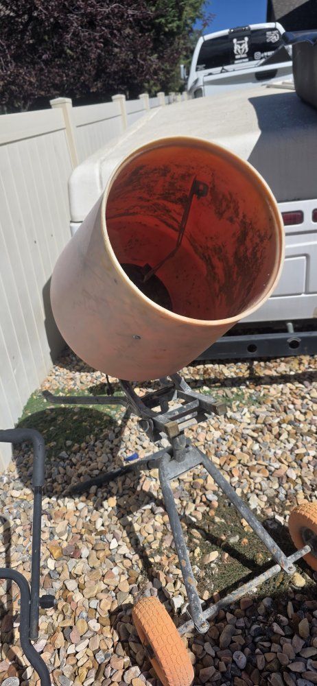 Portable Electric Concrete Mixer with Poly Drum and Wheels