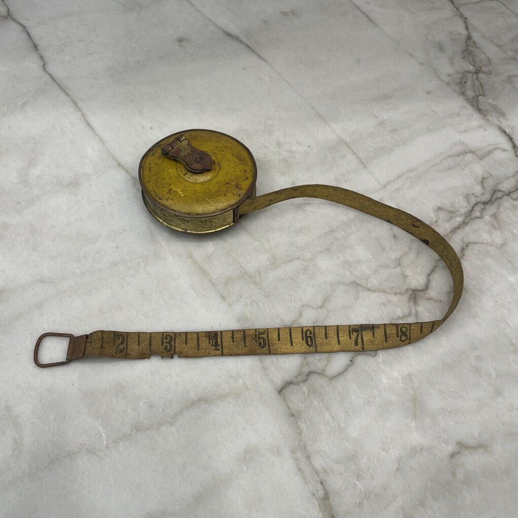 Vintage Favorite fabric tape measure