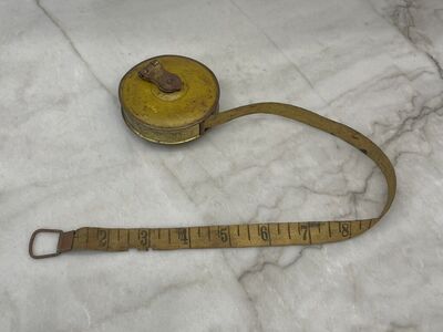 Vintage Favorite fabric tape measure