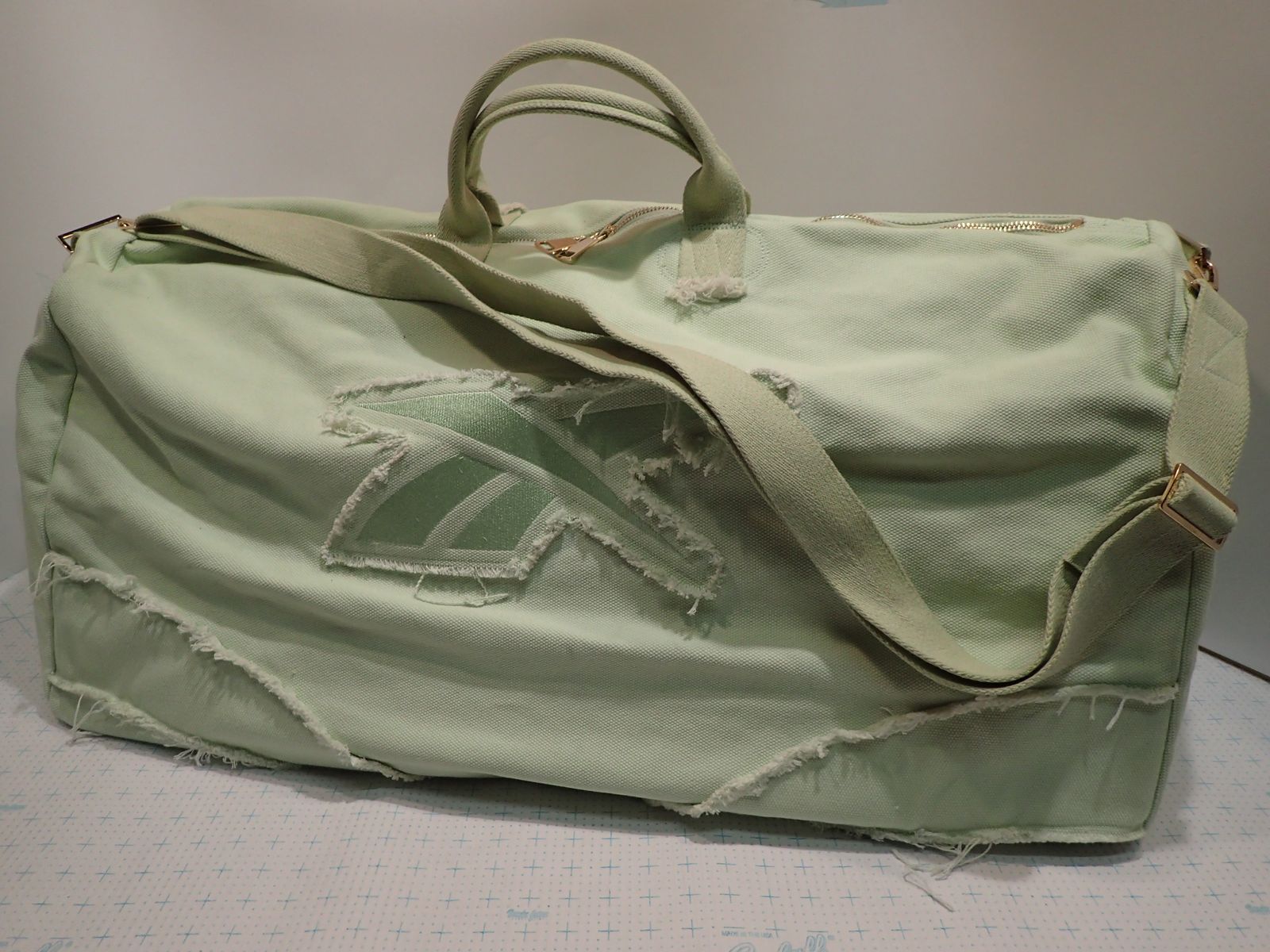 LARGE Heavy Canvas Reebok CHUKWU Mint Green Distressed Duffel Gear Travel Bag