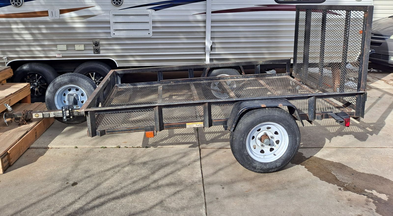 Tractor supply 5x8, load ramp and tilts, good lights