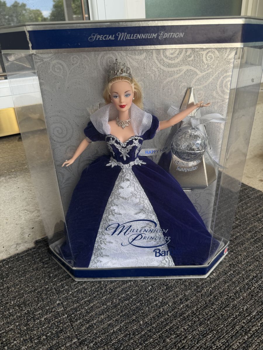 Mattel Millennium Princess Barbie Doll - Special Millennium Edition in Box