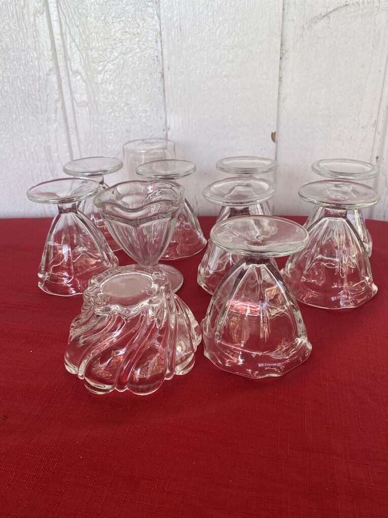 Glass Like  New   Pls  See Video In Ogden 2.00   E