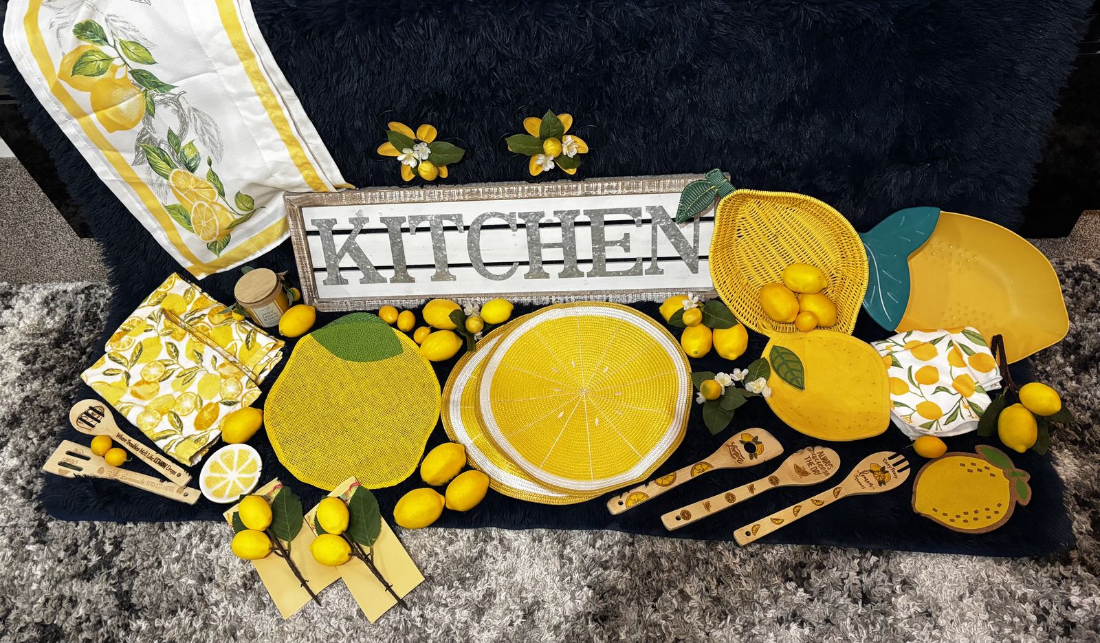 Lemon kitchen decor