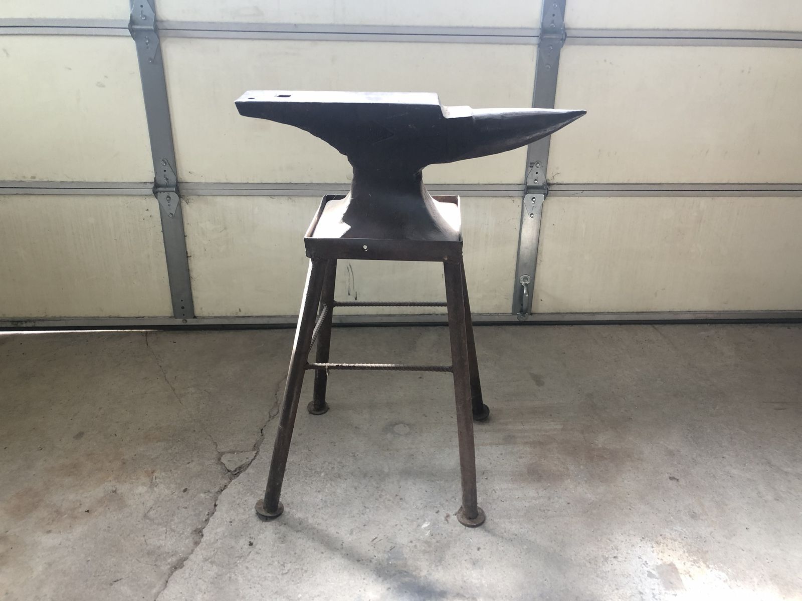 Anvil 140lbs trexion with stand