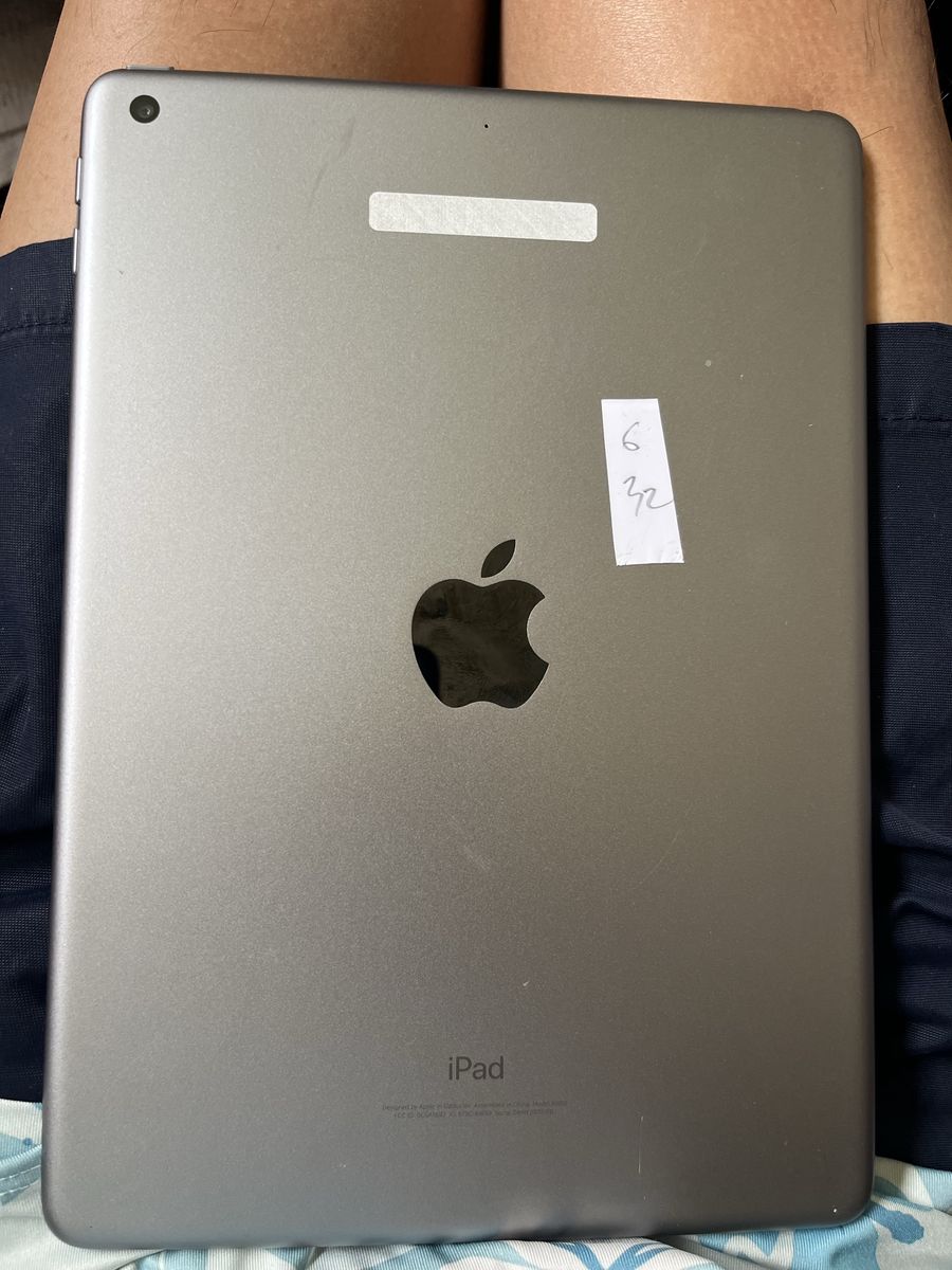 Apple iPad 6th Gen. 32GB Wi-Fi - Space Gray (MR7F2LL/A)