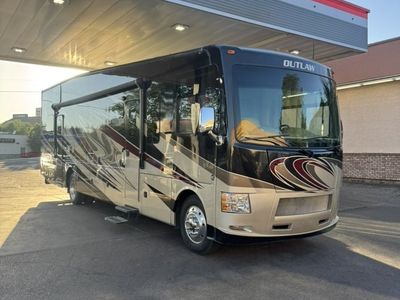 2016 Thor Motor Coach Outlaw
