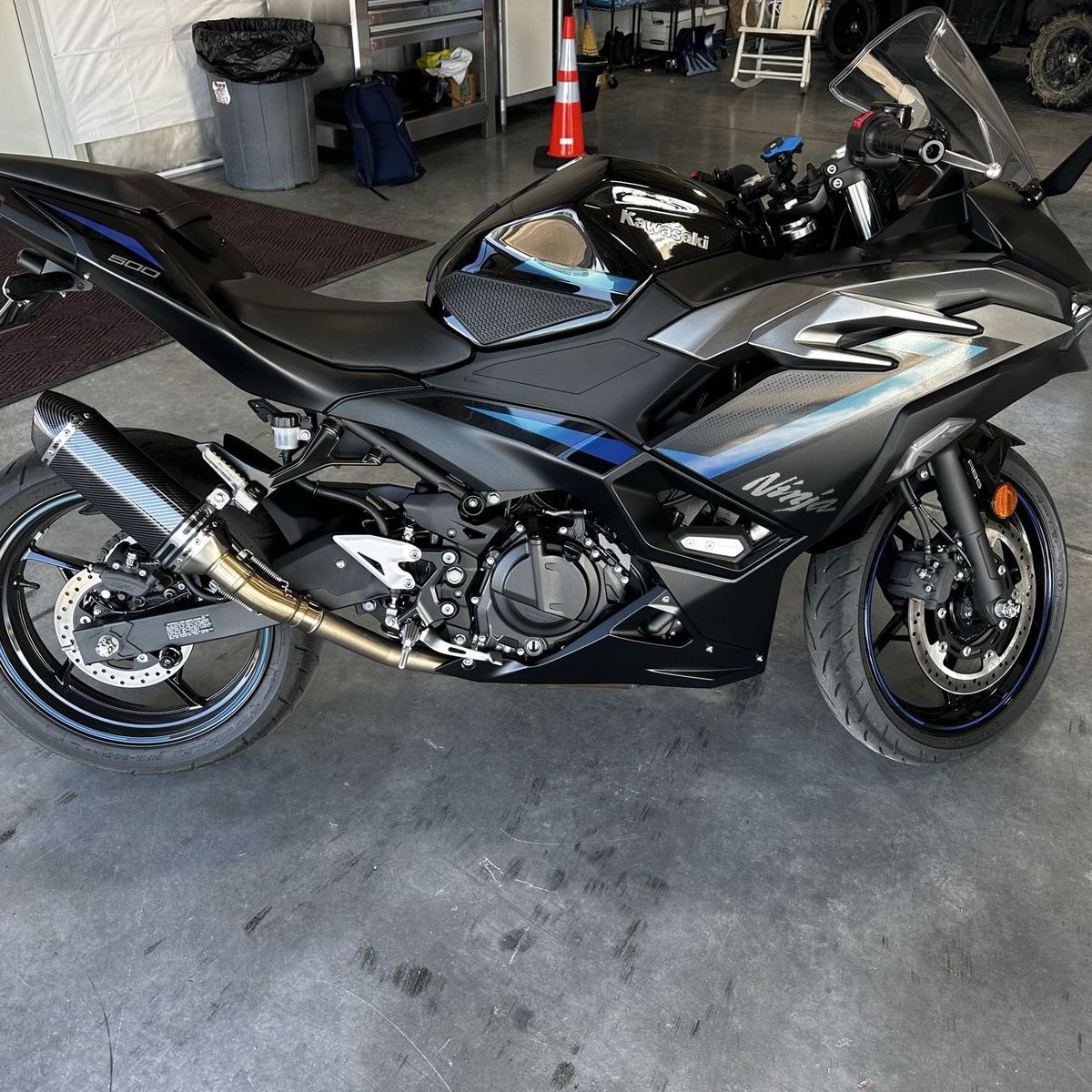 2025 Kawasaki Ninja 500 SE/ABS
