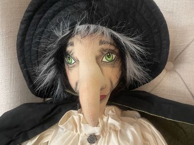 Batilda” Witch Art Doll with Crow — Joe Spencer Gathered Traditions | Gallerie II | Large Shelf Sitter