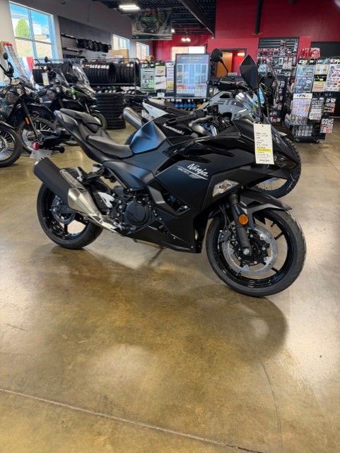 2026 Kawasaki Ninja® 500 ABS