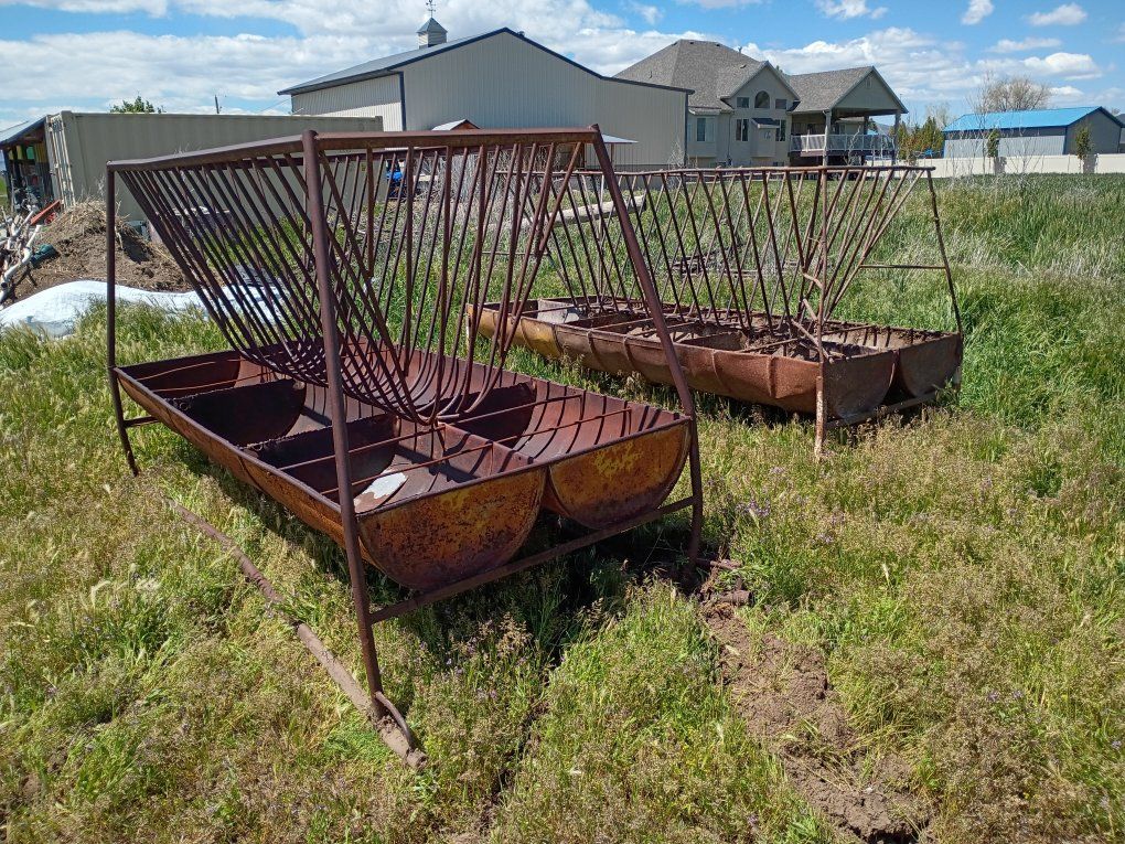 Portable Feed Mangers