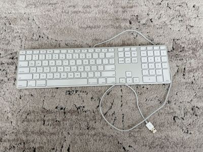 Apple A1243 Wired USB Aluminum Keyboard - Full Size QWERTY Layout with Numeric Keypad