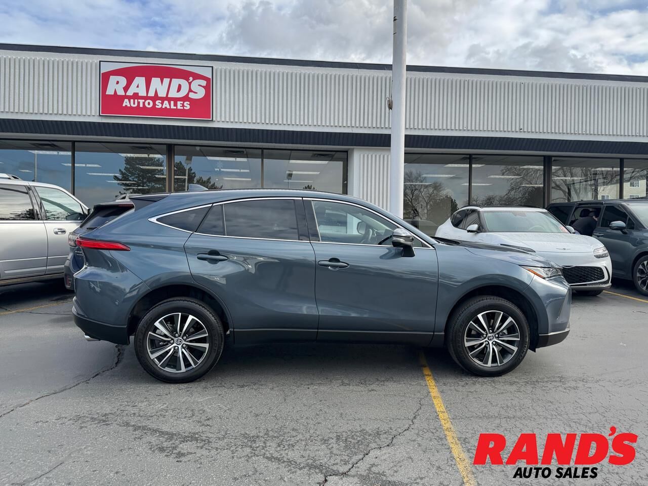 2024 Toyota Venza LE