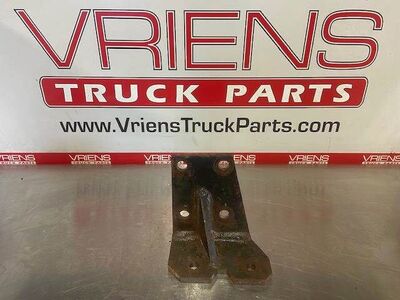 Caterpillar C12 Right Engine Mount for a Peterbilt 379