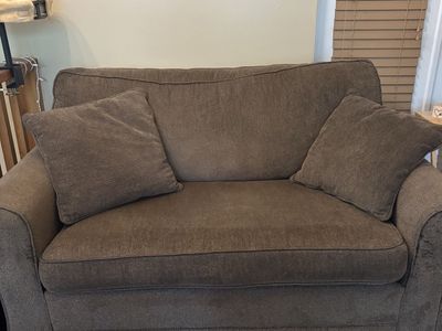 Brown Fabric Loveseat Sleeper Sofa with Pull-Out Twin Bed & Throw Pillows