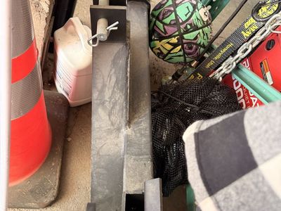 Three point to quick connect attachment