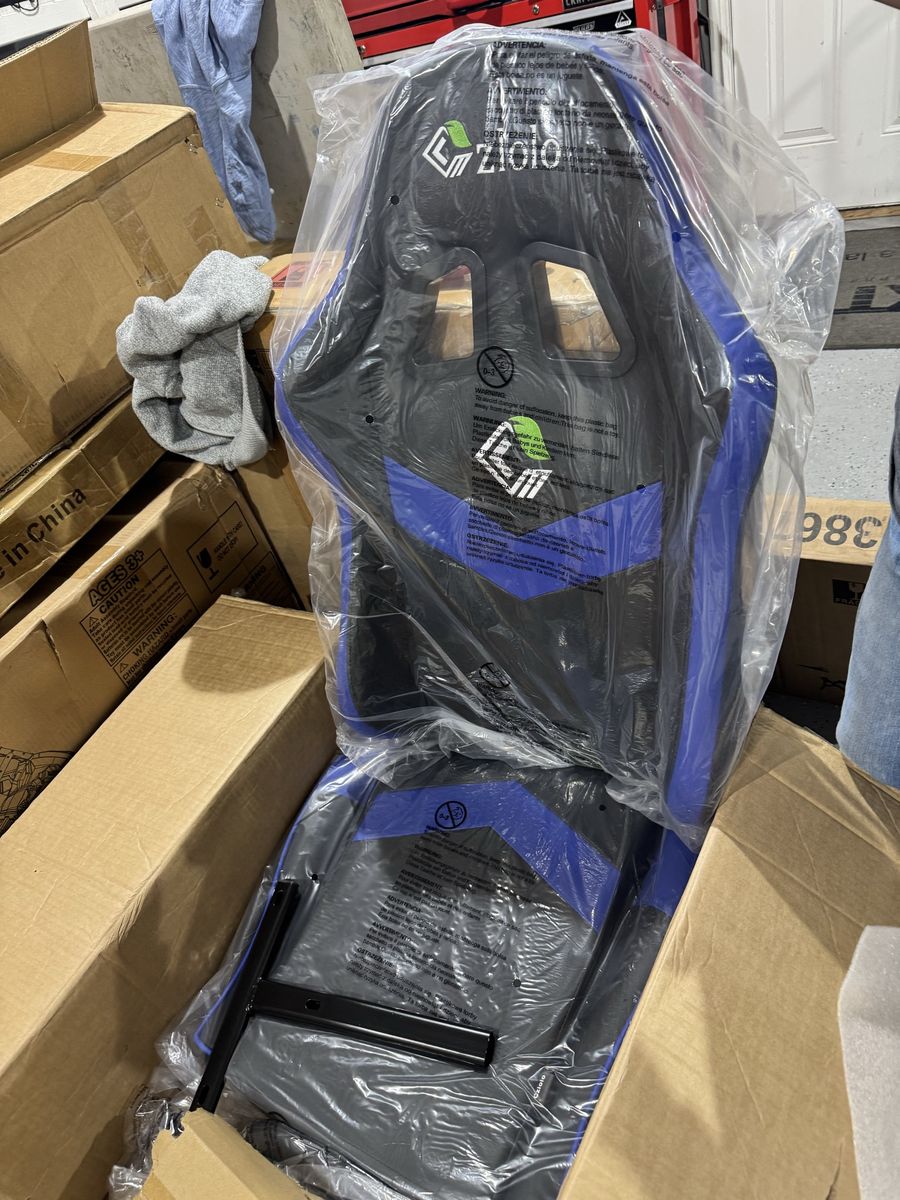 CZOLO black/blue gaming chair