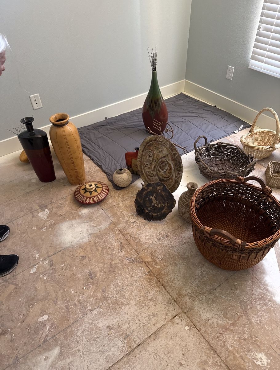 Main image 6