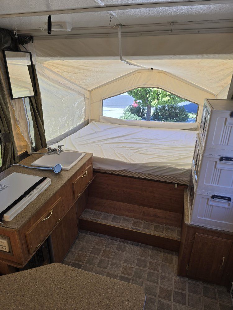 2007 Rockwood Freedom 1620 Pop-Up Camper - Lightweight/SUV towable