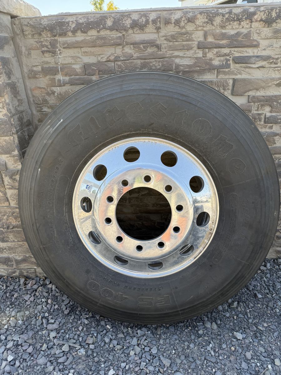 FIRESTONE FS400 Cascadia Spare Tire
