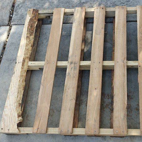 FREE PALLET
