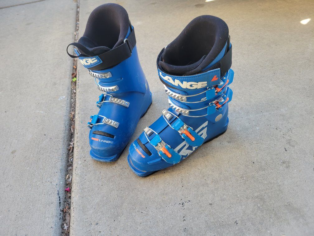 ski boots 22-22.5 M4-4.4, W5-5.5