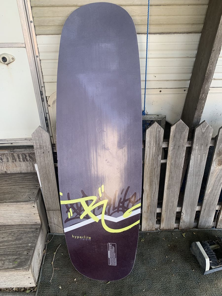 Hyperlite Broam 139 cm Team Design Wake Surf Skate Board with E-Core - Excellent Condition