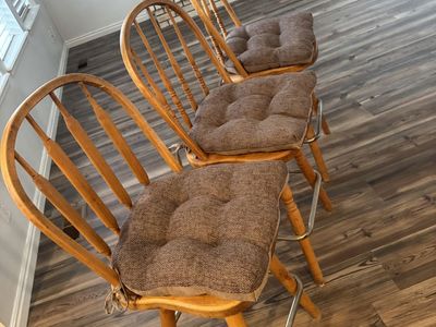 4 Great barstools for sale!
