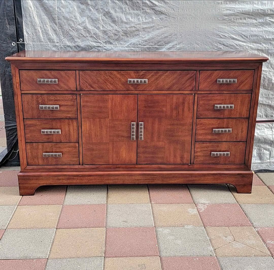 9 Drawer Dresser