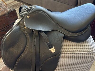 Bates Dressage Saddle