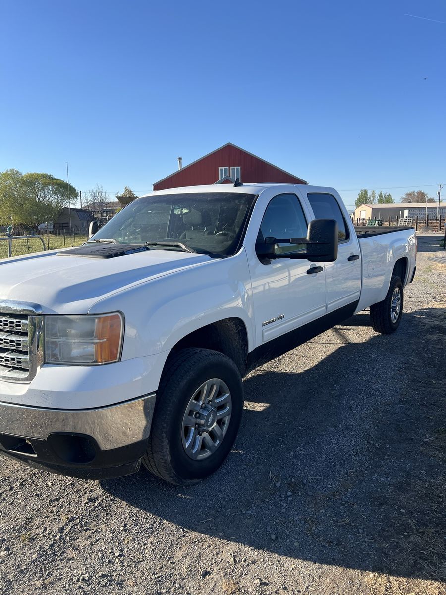 2012 GMC 2500 SLE