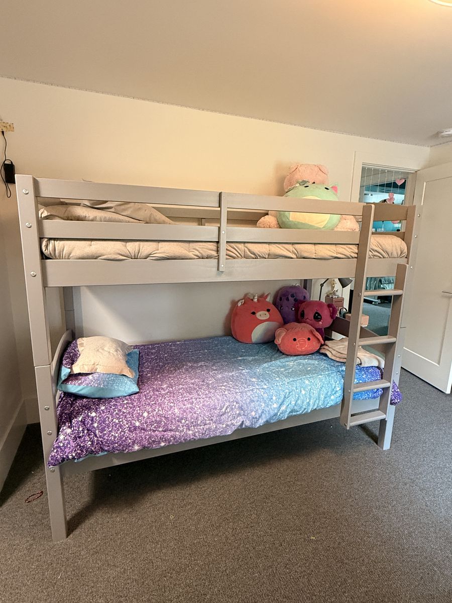 Bunk bed
