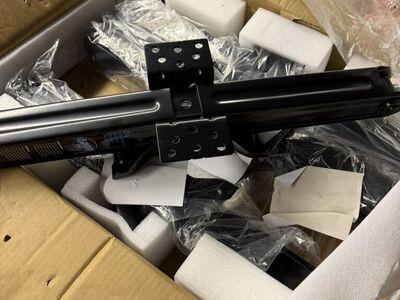 Leveling 4 scissor Jack 6500 Pounds. 24 In