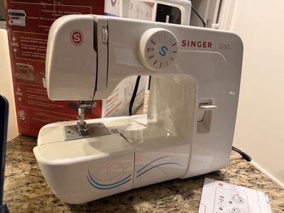 SINGER Start 1304 Mechanical Sewing Machine - White, Beginner Friendly, Includes Accessories