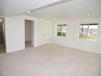 $850/mo - Private Basement