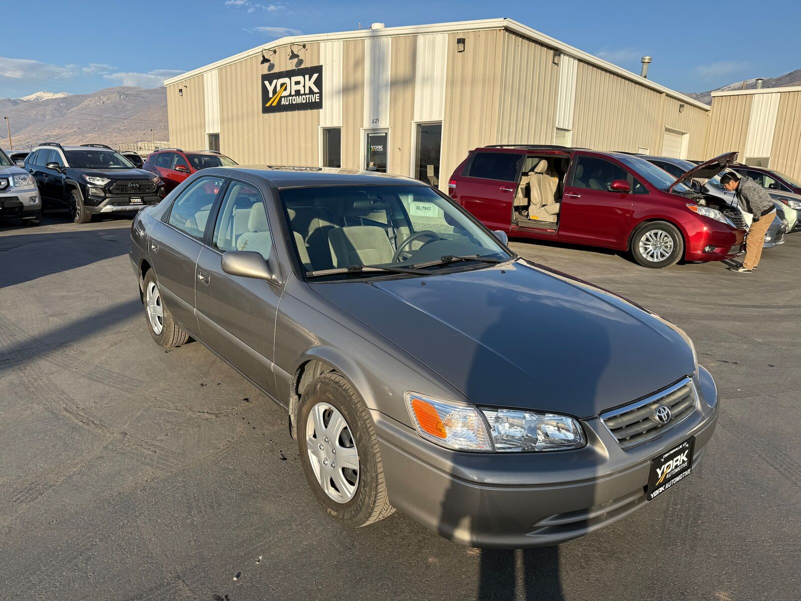 2000 TOYOTA CAMRY LE V6