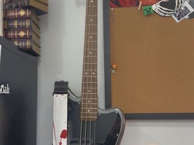 Fender Jaguar Squier Bass