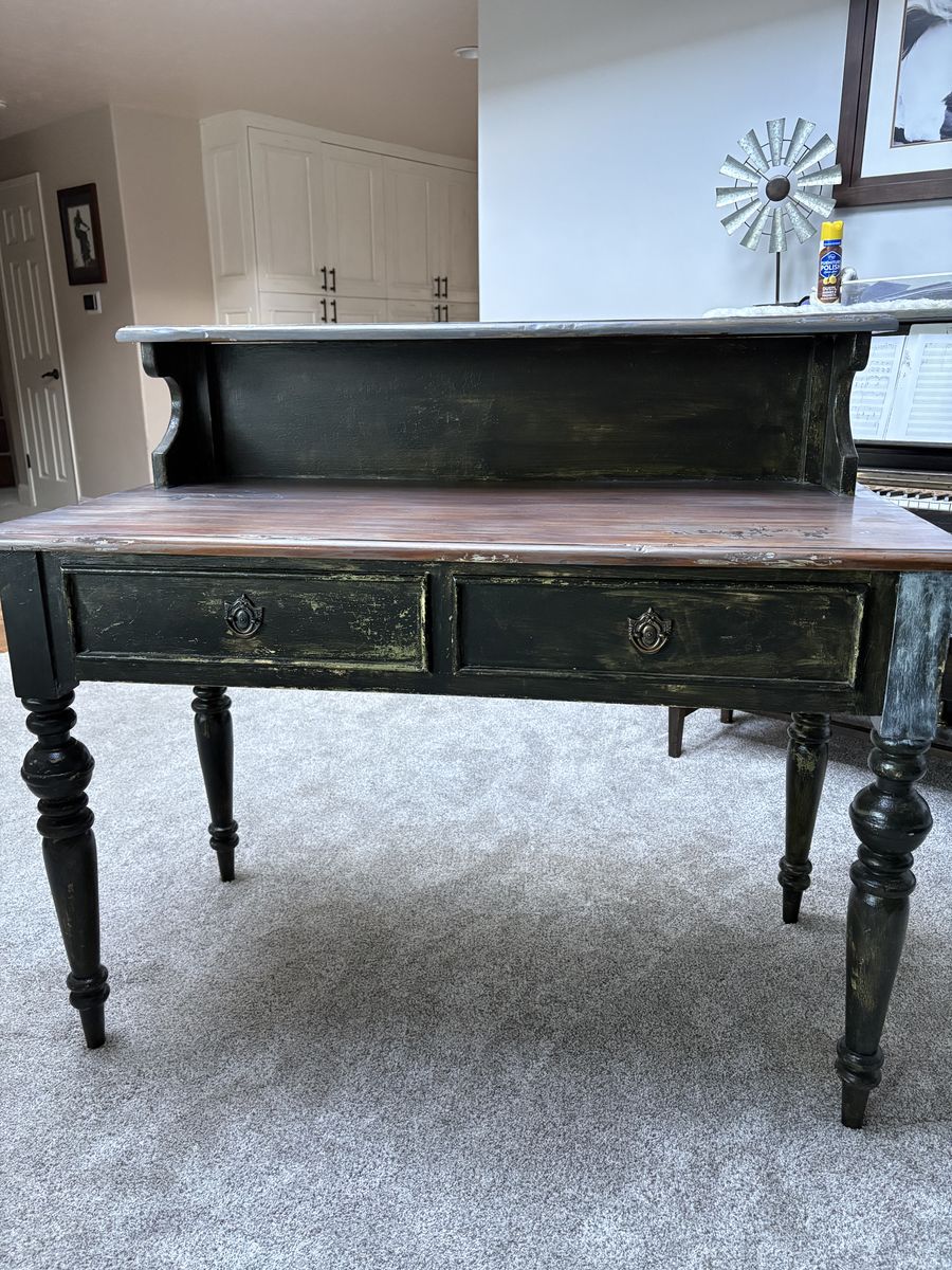 Antique Desk Black/brown
