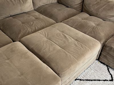 Comfortable Tan Modular Sectional Sofa with Ottomans - Customizable Living Room Furniture