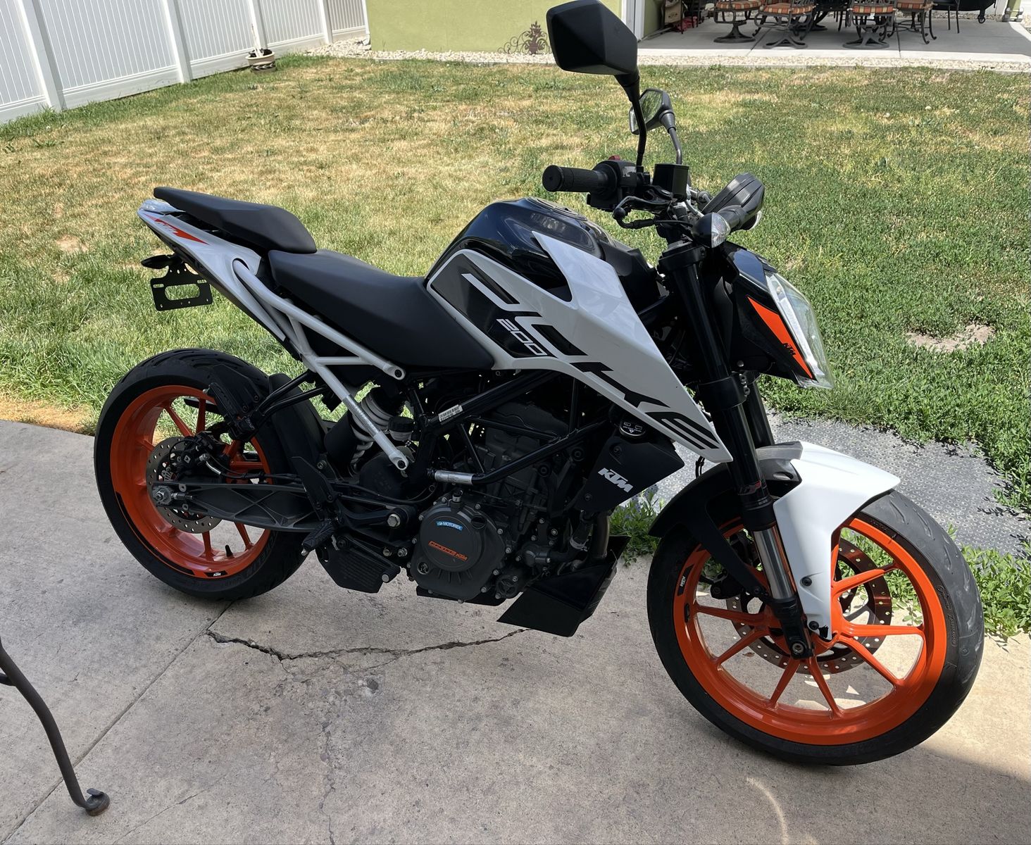 2022 KTM Duke 200 ONLY 324 MILES!!